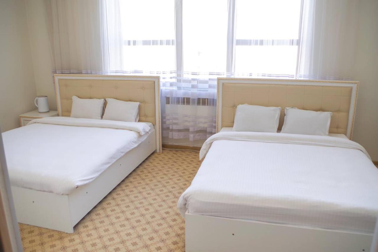 Sultan Jalal-Abad Hotel Ngoại thất bức ảnh