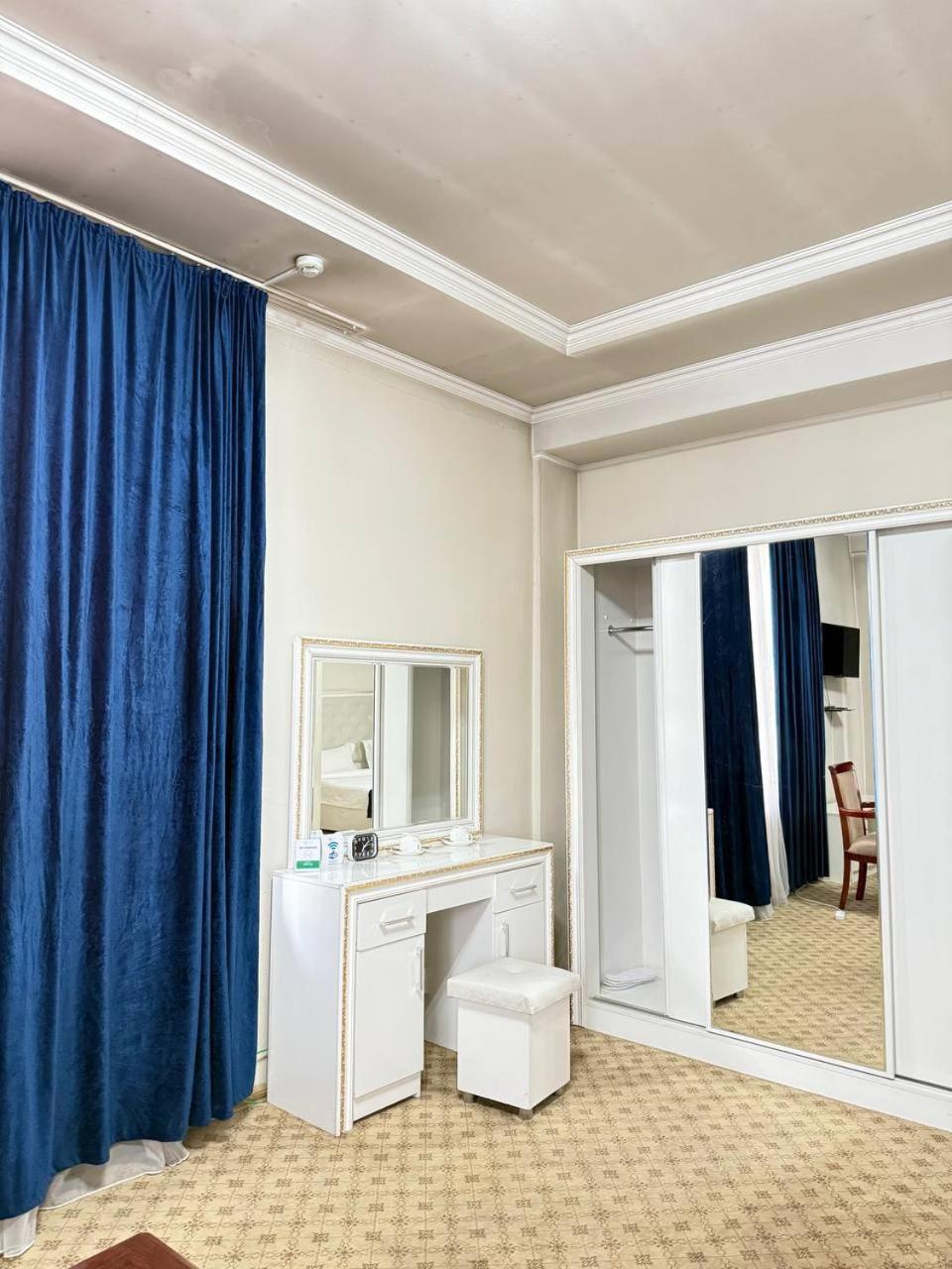 Sultan Jalal-Abad Hotel Ngoại thất bức ảnh